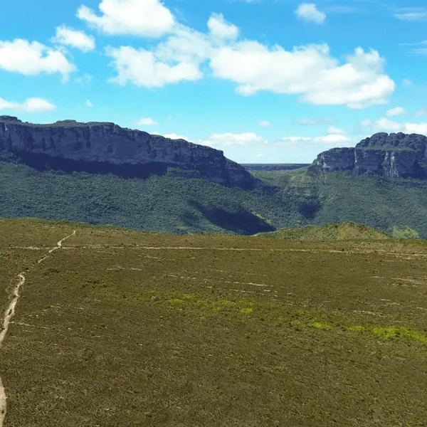 Vista do Mirante do Trekking do Vale do Pati de Drone, imagem área do Parque Nacional da Chapada Diamantima.